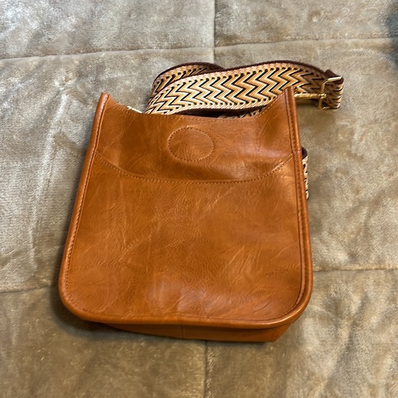 All leather cross body bag - Picture 4 of 4